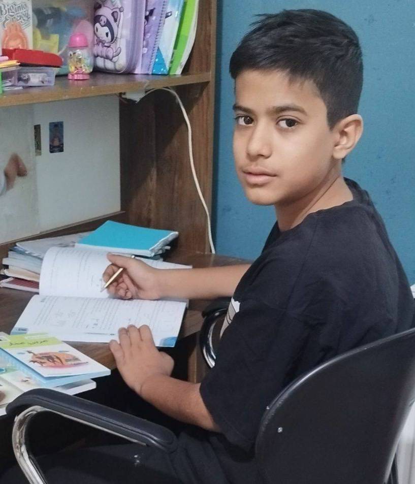 گفتگو با محمد پارسا نصرت ابادی قهرمان پیوستگی سال هفتم از سیرجان