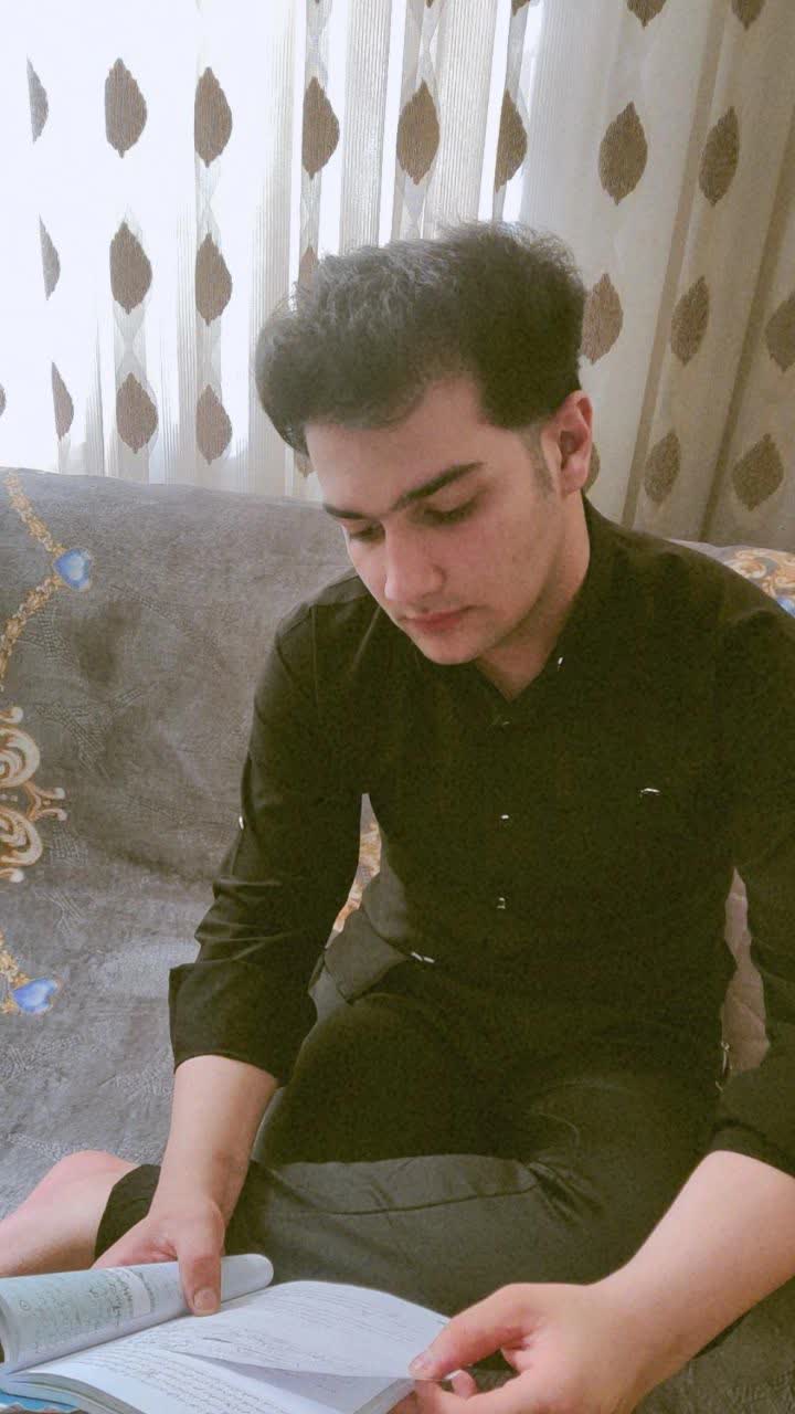 گفت و گو با علیرضاندایی - دانش آموزپرتلاش یازدهم انسانی