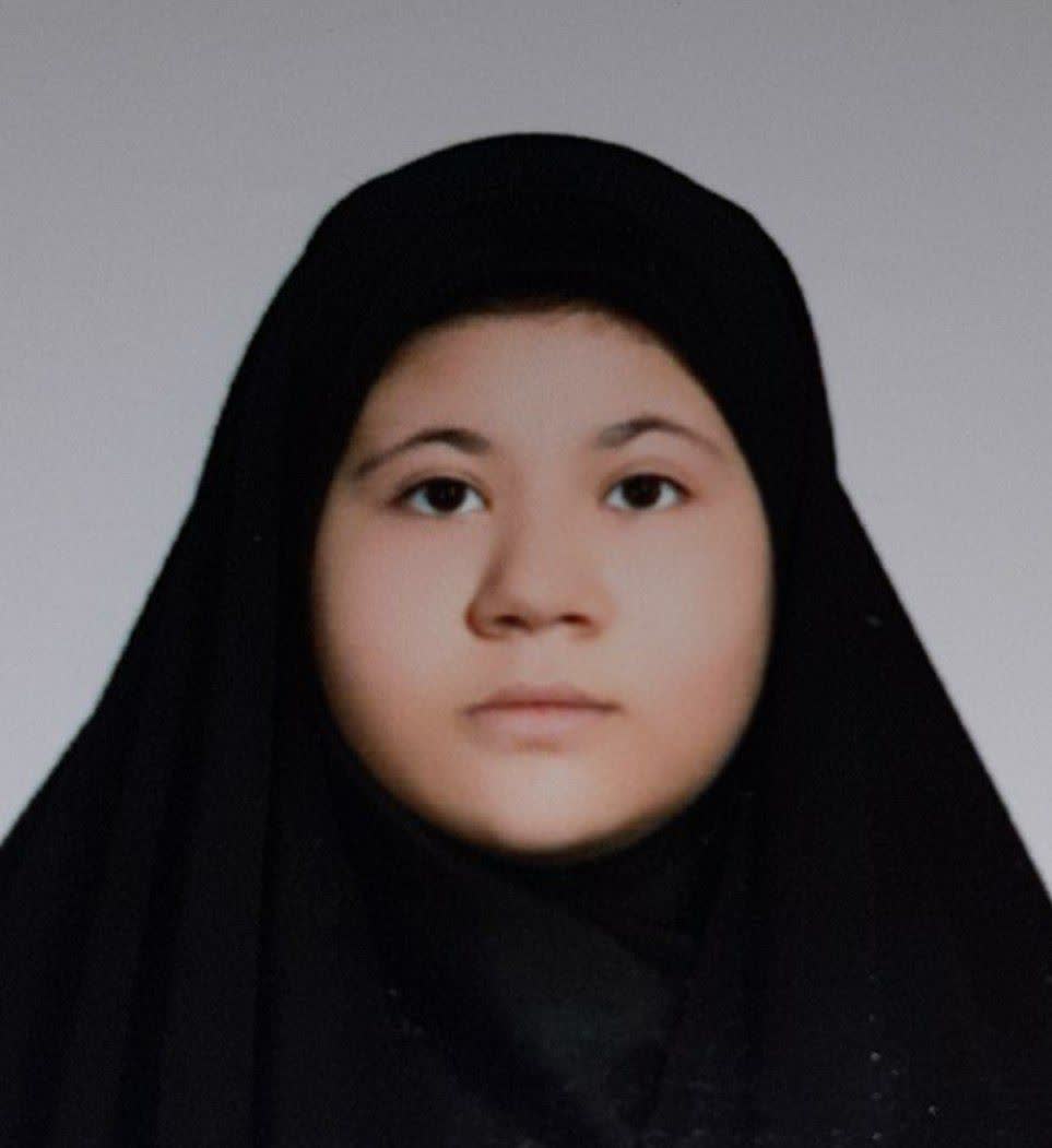 گفتگو با زینب نورمحمدی یازدهم انسانی از همدان یک