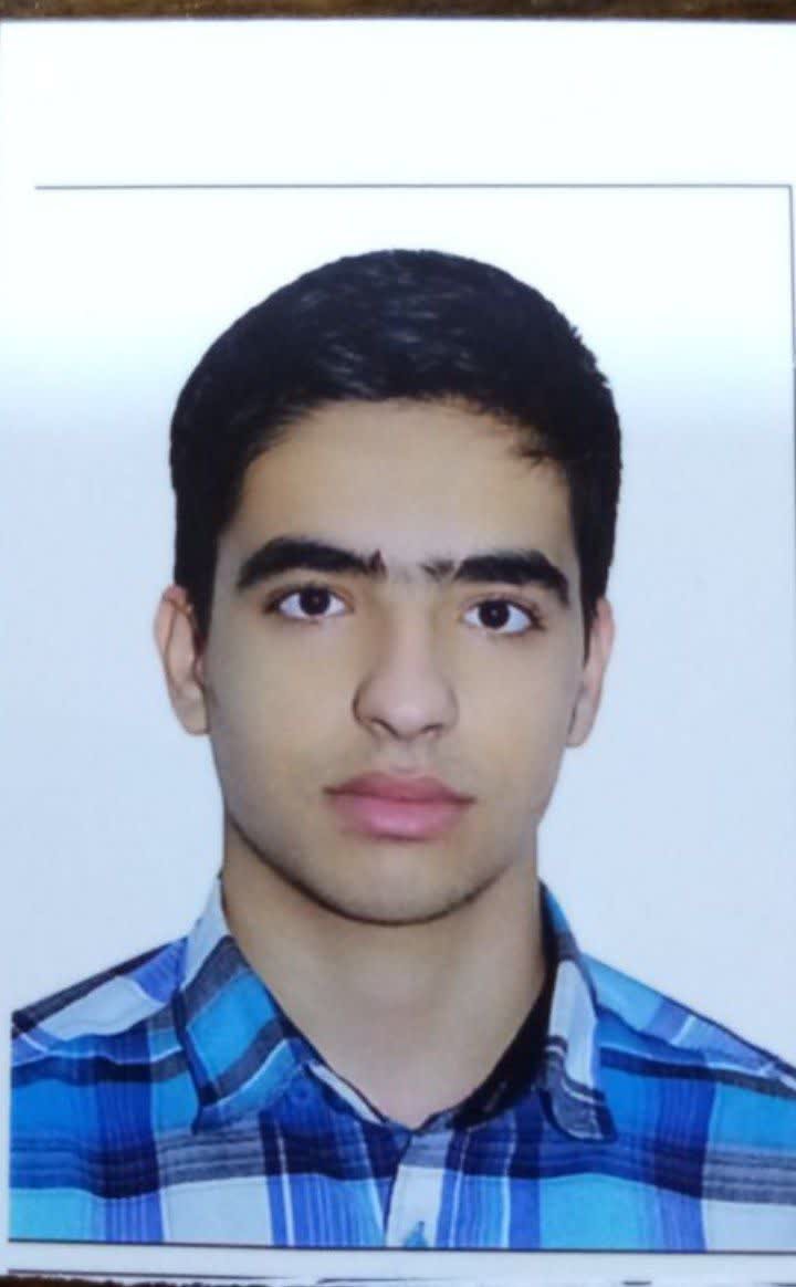 قهرمان پاییز:گفتگو با مجتبی ارباب پایه دوازدهم ریاضی