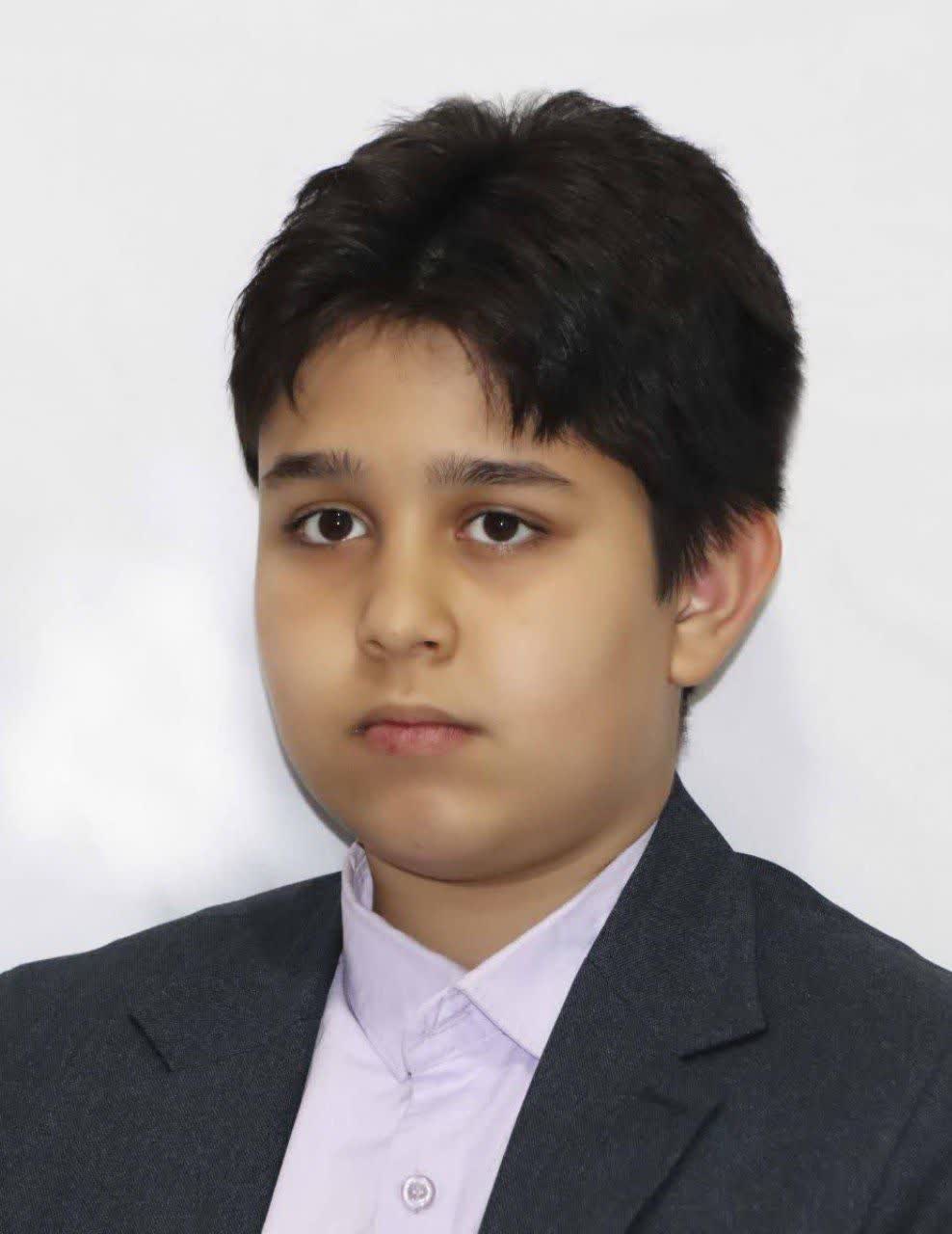 قهرمان پاییز:گفتگو با پویان سپهری پایه نهم