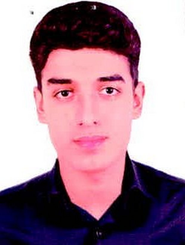 مصاحبه با محمد حسین روحانی؛ دانش‌آموز پایه دوازدهم از شیراز