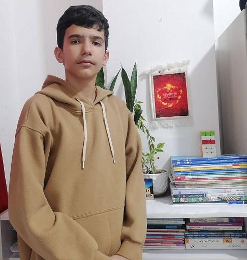 روژمان امینی قهرمان پیشرفت؛ 4بار پیشرفت(تعداد پاسخ صحیح)در 7آزمون