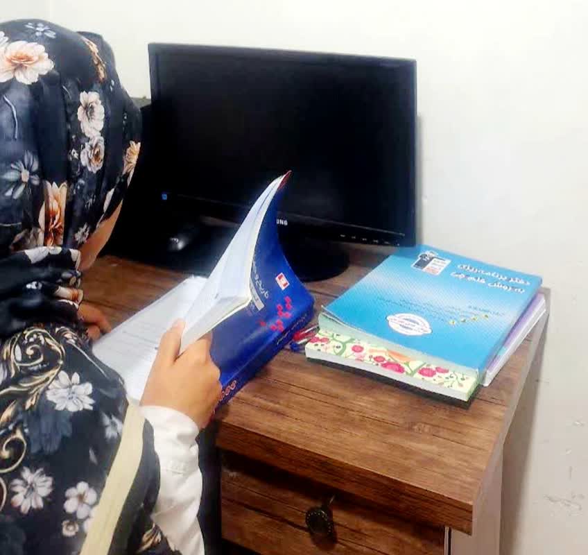 گفت و گو با برتر نیم سال دوازدهم؛ عالیه بهمنی