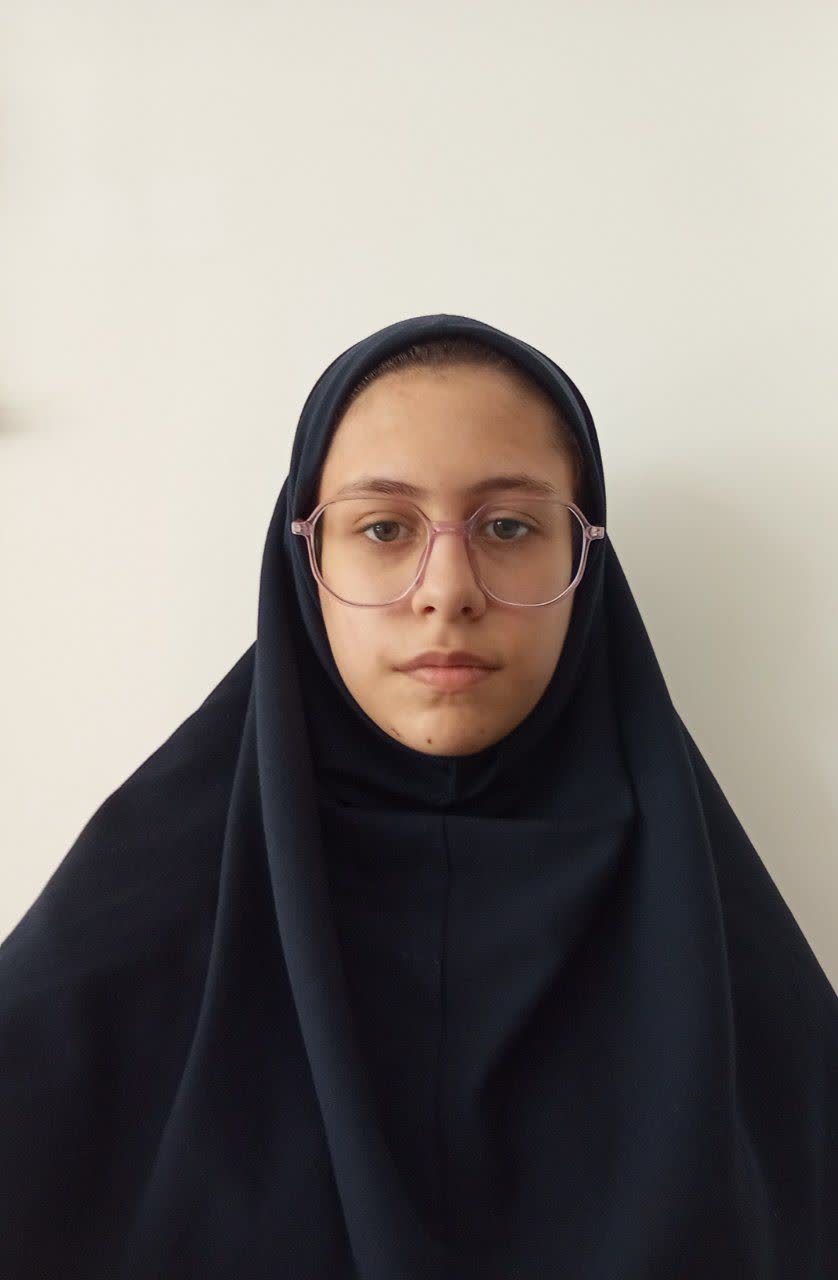 گفت و گو با زهرا نجف پور دانش آموز مقطع نهم