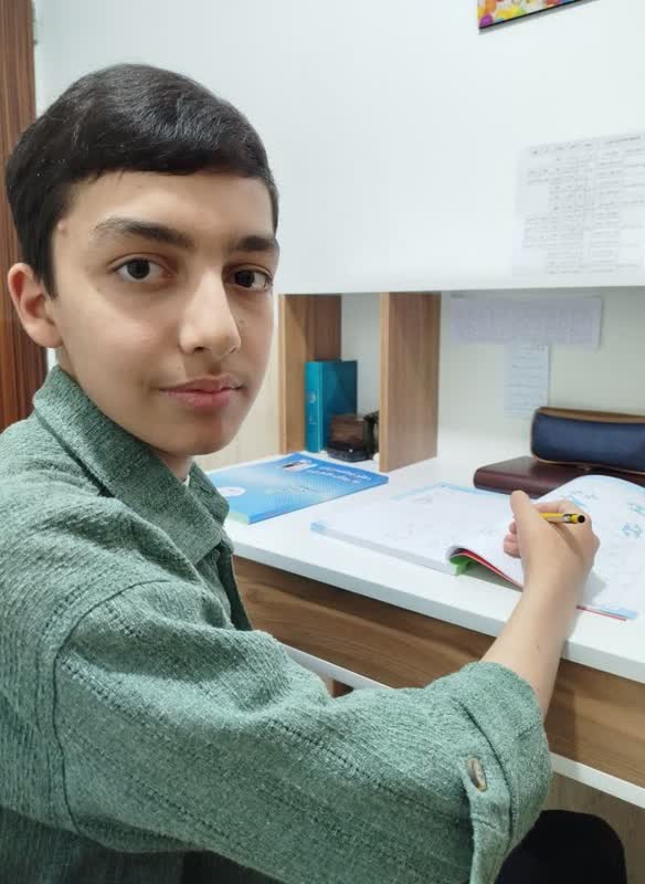 قهرمان پاییز:گفتگو با محمدمهدی معصومی پایه نهم