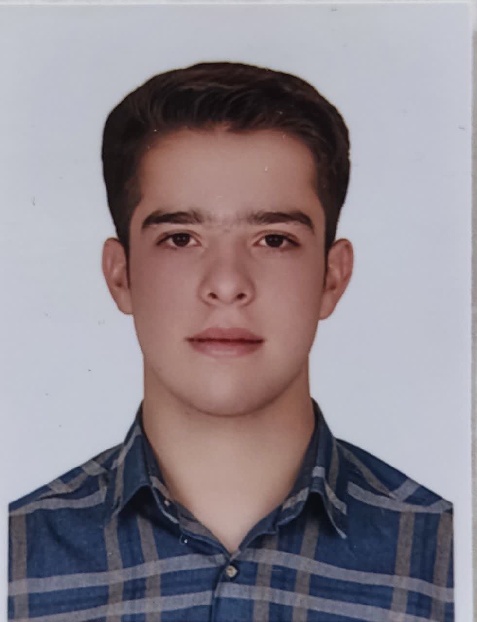 گفتگو با سعید خیرخواه دانش اموز برتر از شاهین شهر