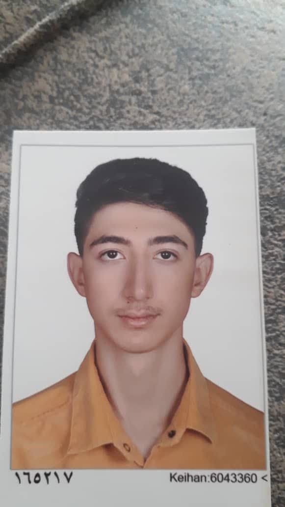 قهرمان پاییز:گفتگو با محمدطاها سراجیان پایه دوازدهم انسانی