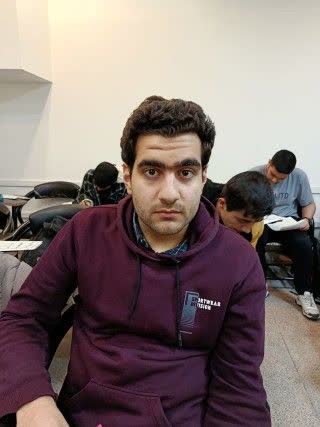 قهرمان پاییز:گفتگو با محمد رضا نامی  پایه دوازدهم تجربی