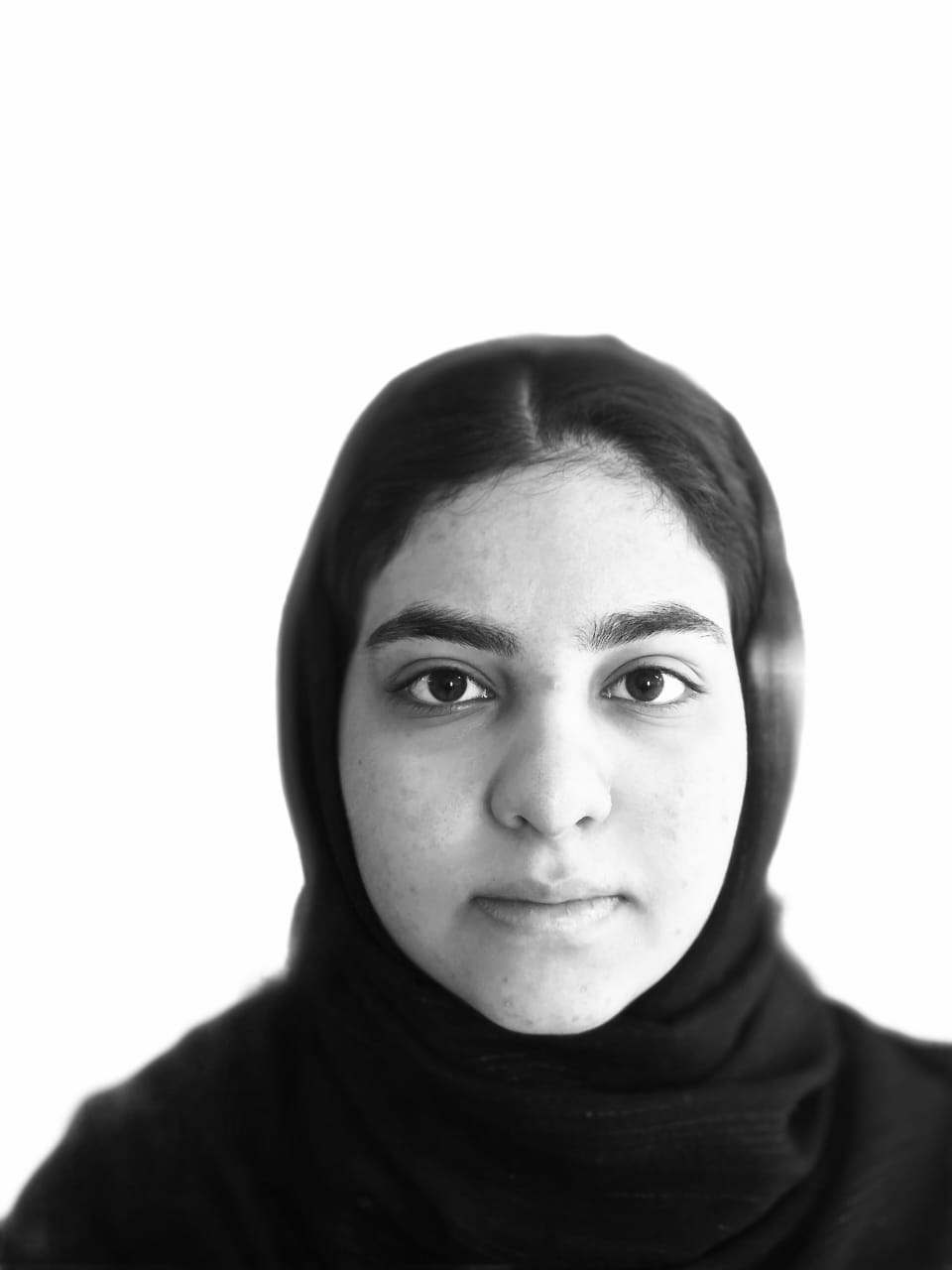 گفتگو باعاطفه هادیان  دانش اموز برتر از شاهین شهر