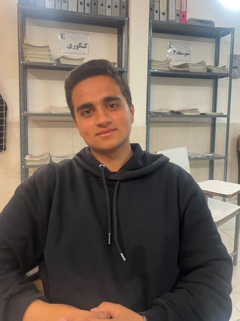 قهرمان پاییز: گفتگو با مهیار جعفری پایه دوازدهم الکتروتکنیک