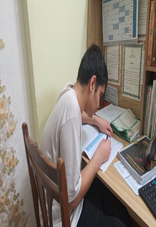 قهرمان پاییز:گفتگو با علی هژبرعراقی پایه یازدهم تجربی