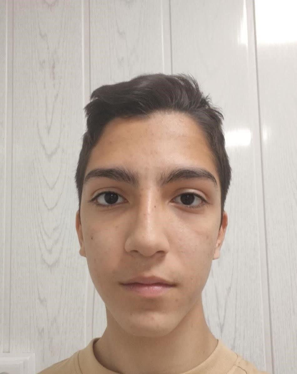 قهرمان پاییز:گفتگو باصدرا نوری پایه نهم