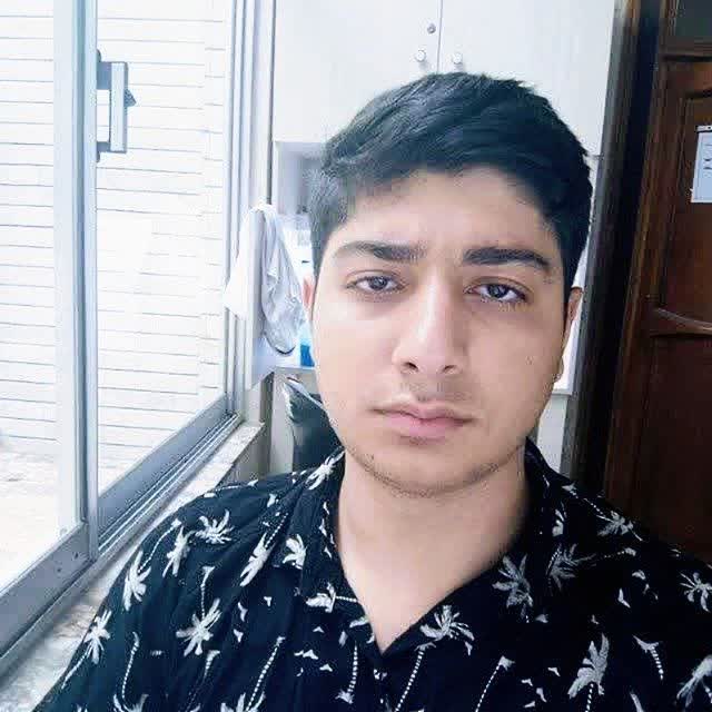 قهرمان پاییز:گفتگو با ارین اعظم بالغی پایه دوازدهم تجربی