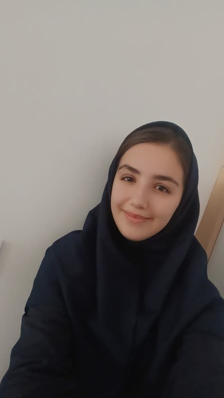 گفت وگو و مصاحبه باآینازفلاح قهرمان  پاییزاز سراب