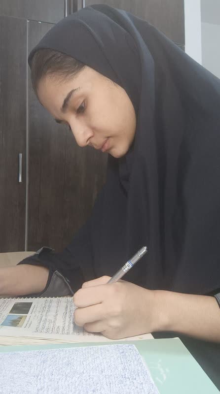 گفت وگو با حلما علیپور دانش آموز برتر  پایه دوازدهم انسانی