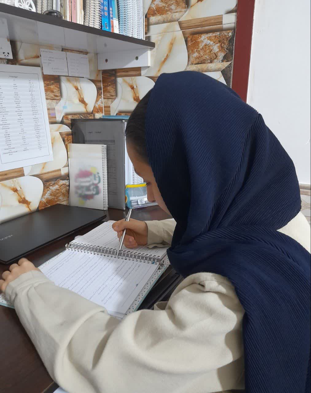گفت وگو با آیدا فتحی دوازدهم شبکه و نرم افزار قهرمان پیشرفت