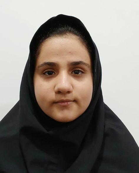 گفت و گو با رزا پیش رو قهرمان پیشرفت درسی پایه نهم