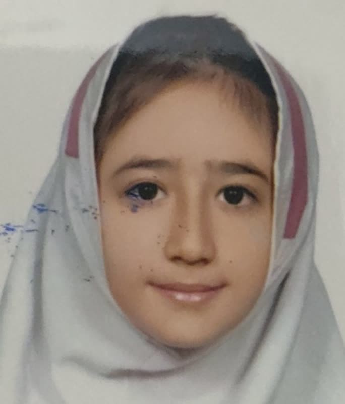گفتگوبا دانش آموز نازنین زهرا محمودی قهرمان پیشرفت