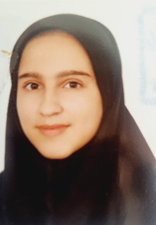 گفت و گو با روژین قسوریان دانش آموز مقطع دوازدهم ریاضی