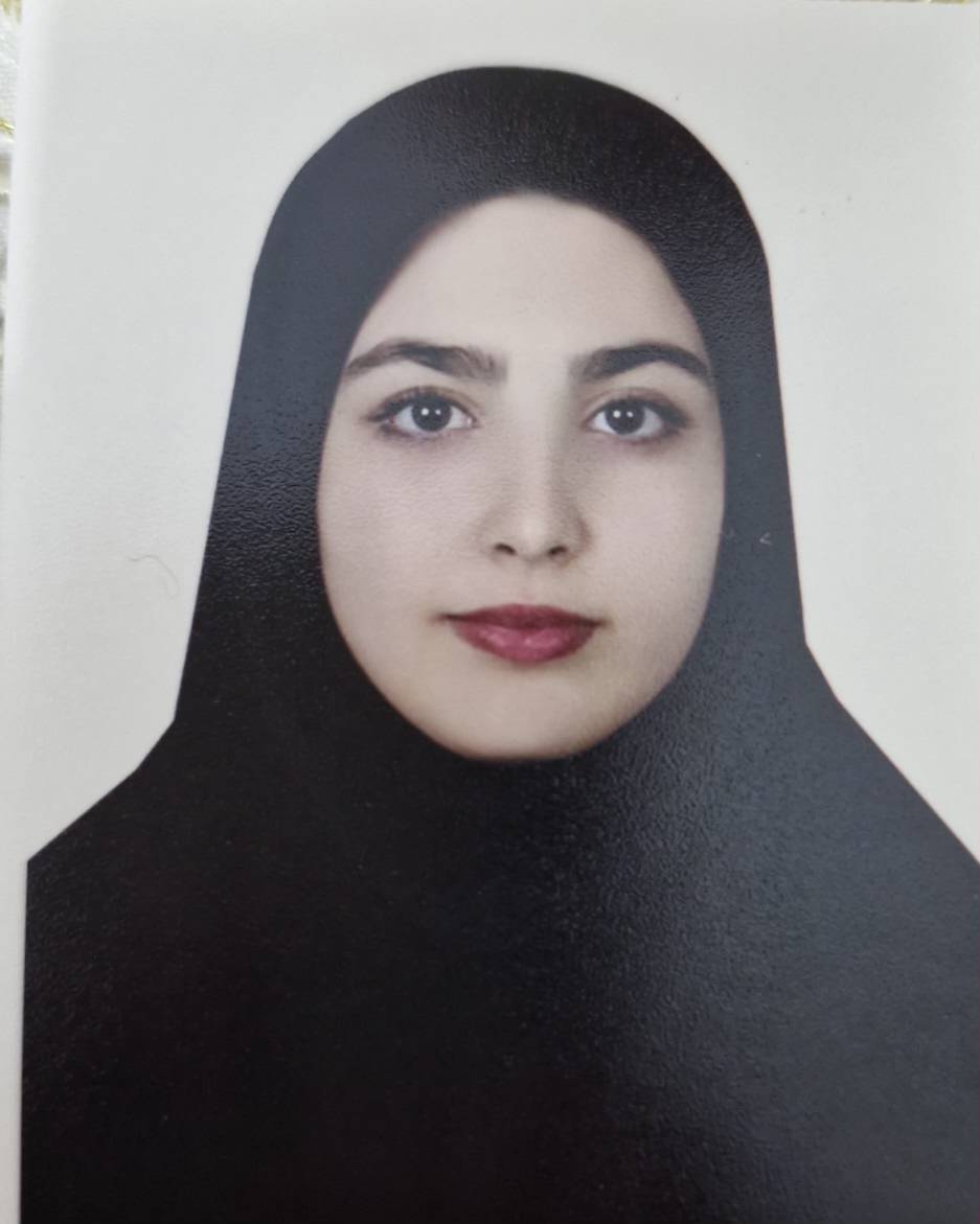 گف وگو با نازنین رحیمی عضو برتر نیم سال اول یازدهم تجربی از میانه