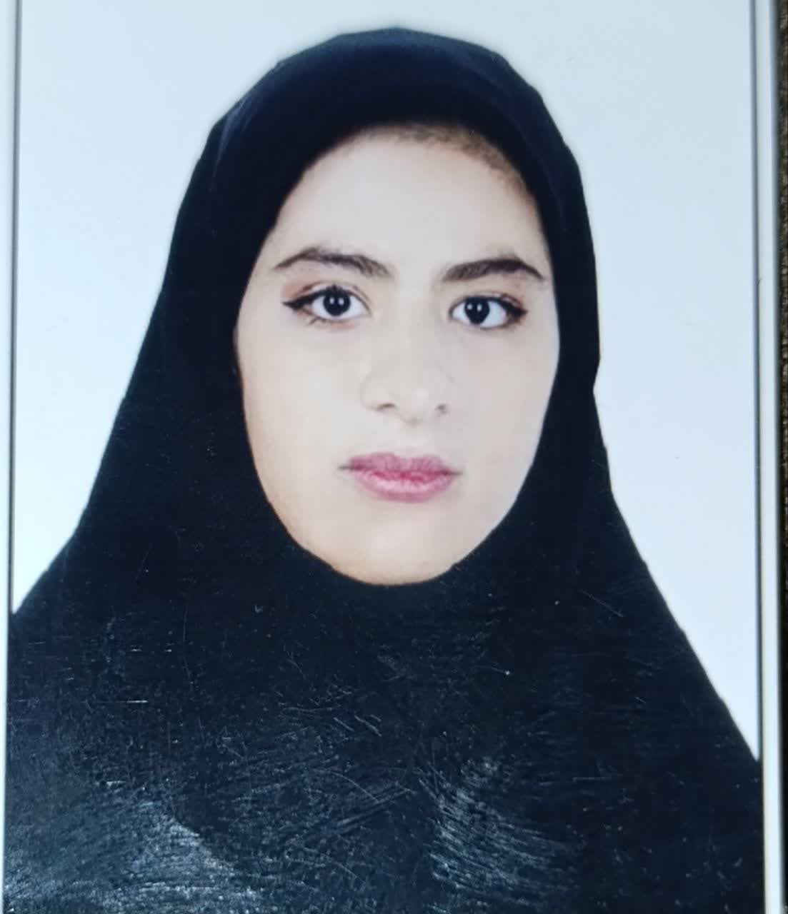 گفتگو با هلیا غفار دانش اموز برتر از شاهین شهر