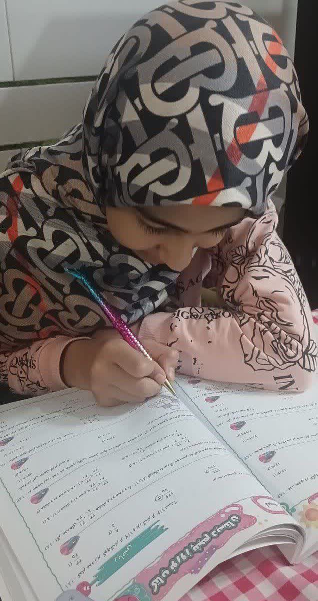 فاطمه عبدالهی پایه پنجم: این 2 کار باعث پیشرفت من شده است