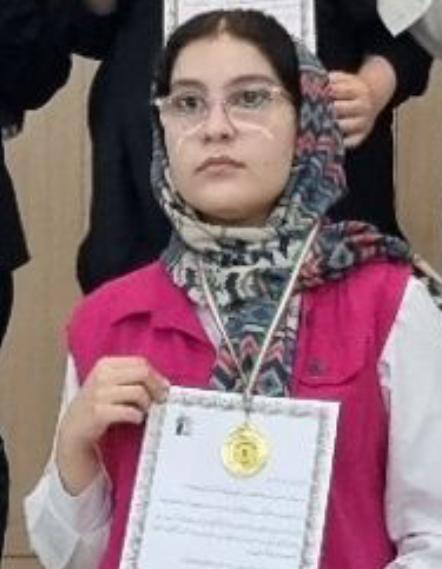 گفتگو و مصاحبه با دانش‌آموز انسانی مریم اسبقی