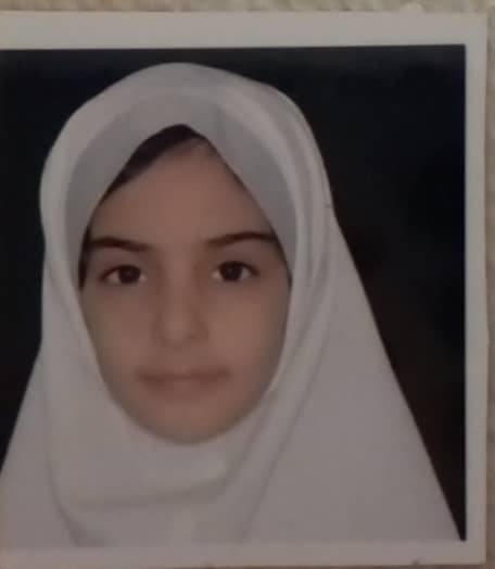 گفتگو با رها بیاتی قهرمان پیشرفت پایه نهم از همدان یک