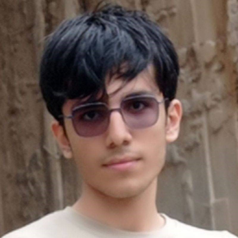گفت‌وگو با  محمد پارسا خانی یازدهم تجربی از کرمانشاه