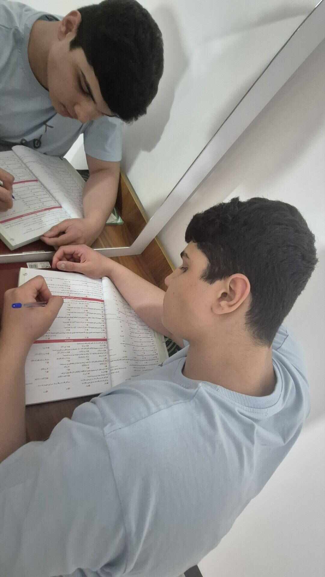 مصاحبه با قهرمان پیوستگی و پیشرفت نهم آقای صدرا یونس پور