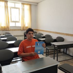 گفتگو با ابوالفضل آقابابایی قهرمان پیشرفت پایه نهم از شهرکرد