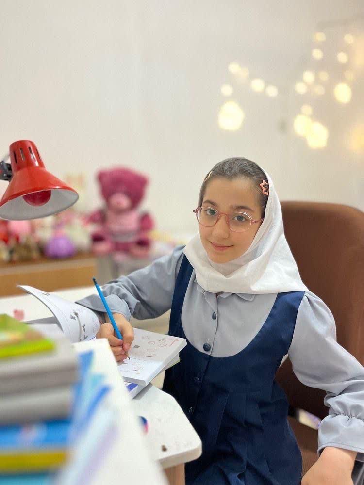گفتگو با آیلین علیخانی عضو قهرمانان پیشرفت پنجم از میانه