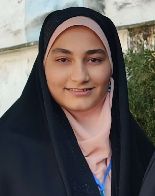تحلیل هوشمندانه آزمون؛ کلید پیشرفت نیلوفر کاکا از قائم شهر