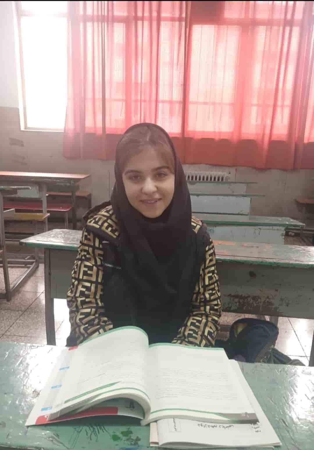 مصاحبه با فاطمه پیربداغی دانش آموز دوازدهم ریاضی