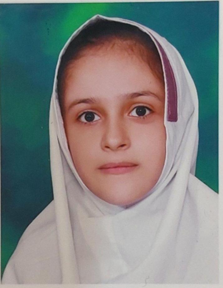گفتگو با آتنا میرزایی  پایه نهم از سنندج قهرمان پیشرفت