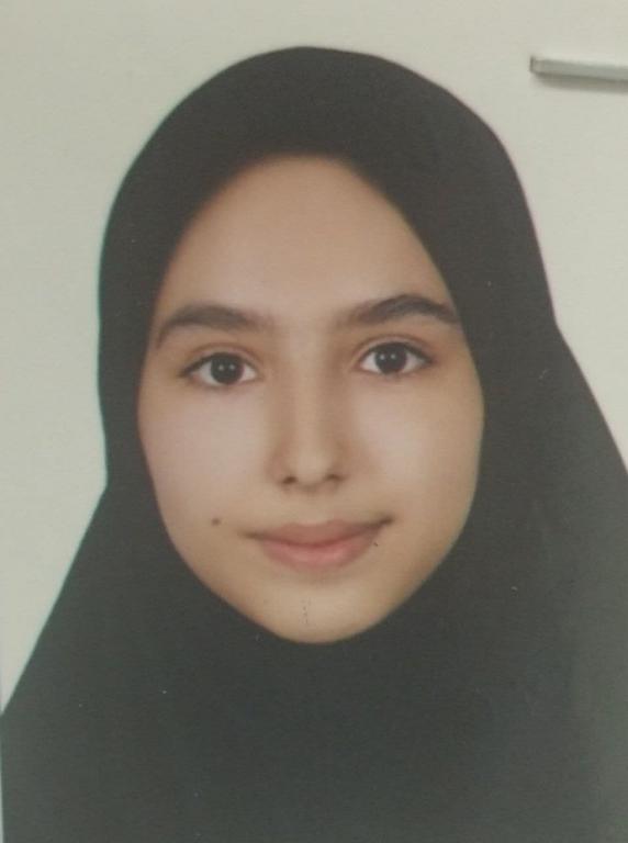گفت و گو با تینا اکبری دانش آموز مقطع یازدهم تجربی