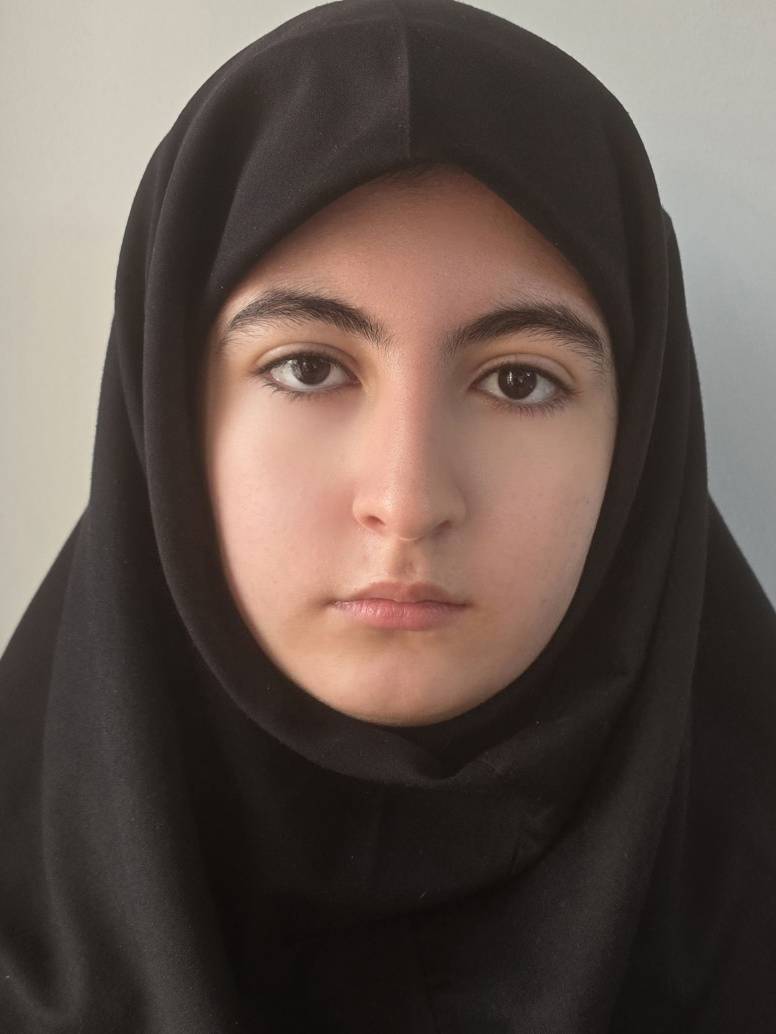 گفت و گو با ساینا منتخبی دانش آموز برتر