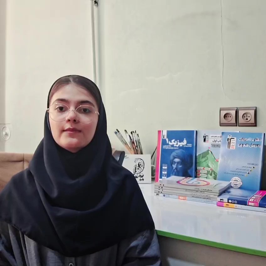 فیلم گفتگو با قبولی نمونه دولتی:یلدا امین حسینی از سیرجان