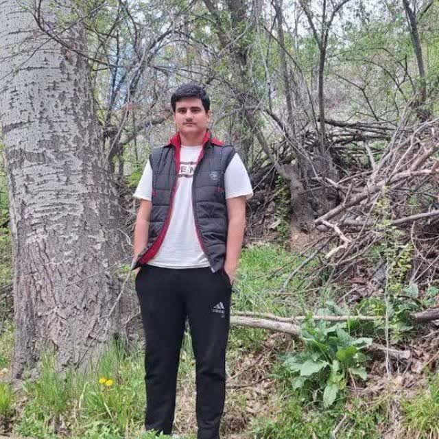 گفت و گو با صادق رافعی- دانش آموز پرتلاش دوازهم تجربی