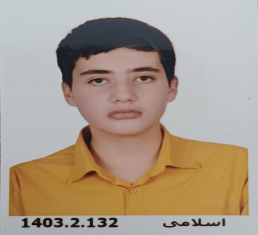 فرحان حاج علی اکبری :دوازدهم انسانی با 1372 پاسخ صحیح