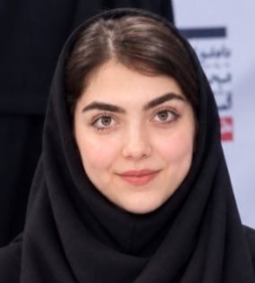 پانته‌آ اورجنی برتر دوازدهم تجربی با معدل 19