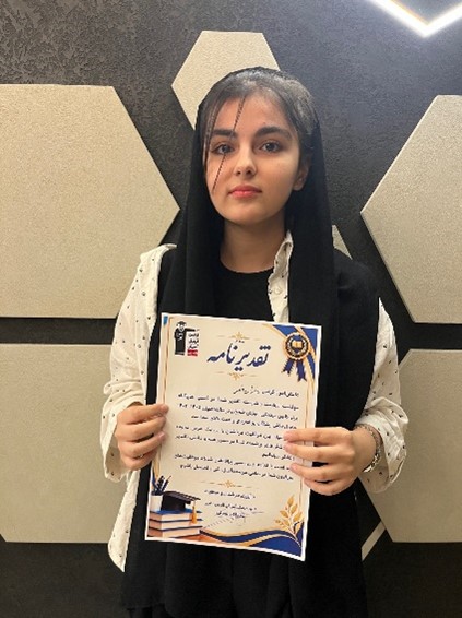 گفتگو با زهرا زمانفر با معدل 19.5دوازدهم تجربی از تبریز