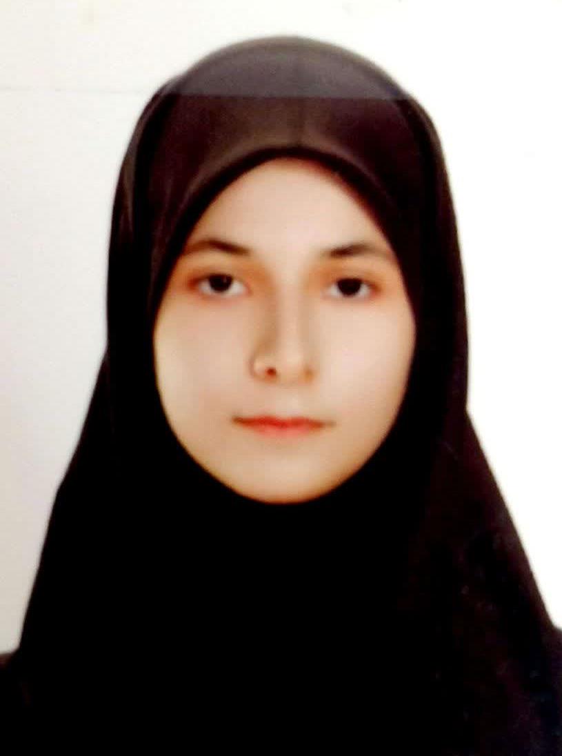 نیایش کریمی؛ مطالعه مستمر و تسلط بر درس فارسی تا کسب نمره 20