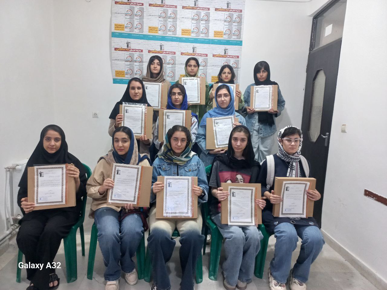 گفتگو با اسرا براز دوازدهم تجربی قهرمان تابستان از سنندج