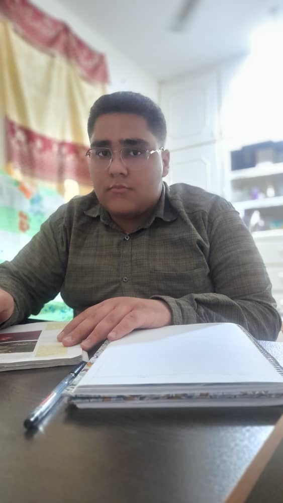 گفتگو با رضا بوعذار عضو باشگاه هزارتایی‌ها دوازدهم تجربی-از اهواز