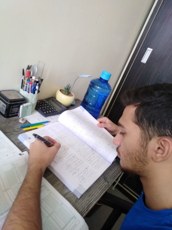 گفتگو با کوروش شجاعی برجوئی عضو باشگاه هفتصدتاییها از اهواز