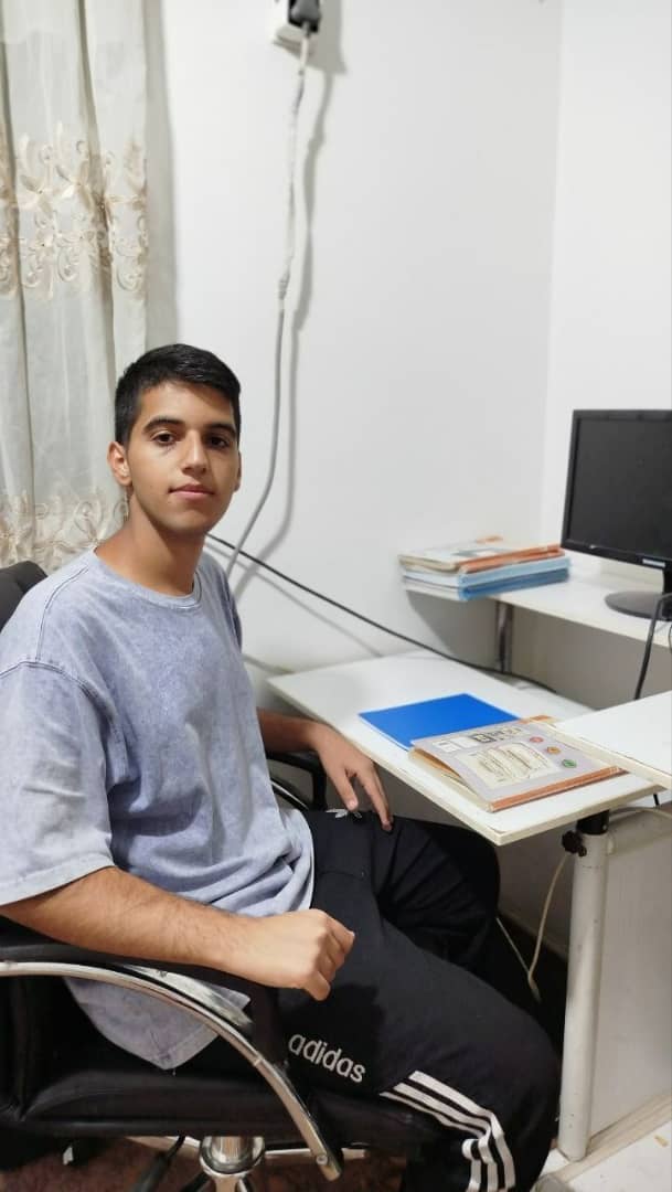 گفتگو با امیر رضا موسائی رتبه برتر هنرستان از اهواز