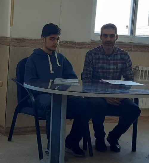 گفت و گو و با محمدحسین سهرابی دهم تجربی قهرمان پیوستگی از بهشهر