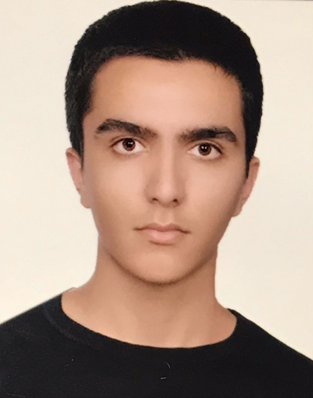 گفتگو با کاربر برتر دنیای واژه‌ها پیمان حسینی